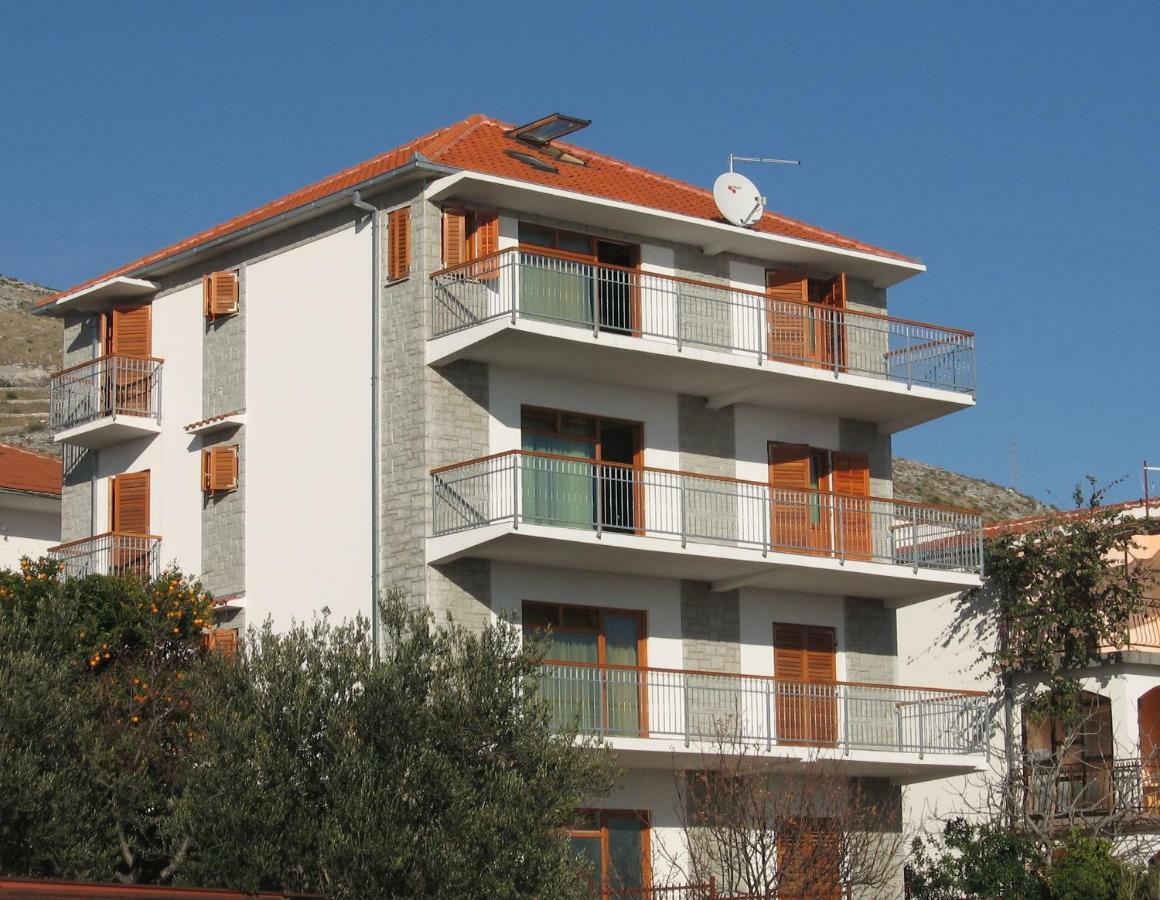 Apartment With Splendid Sea View Trogir Exteriér fotografie
